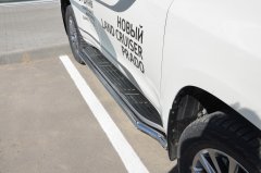 Тюнинг внедорожника Защита штатного порога труба Toyota Land Cruiser Prado 150 2014
