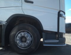 Тюнинг внедорожника Защита переднего бампера Volvo Седельный тягач FH 13
