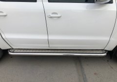 Тюнинг внедорожника Пороги с накладным листом Volkswagen Amarok 2016