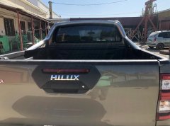 Тюнинг внедорожника Защитные дуги кузова Toyota Hilux Exclusive Black 2018