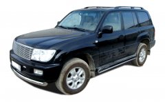Тюнинг внедорожника Защита штатного порога труба Toyota Land Cruiser 100 1998-2006