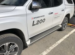 Тюнинг внедорожника Защита штатного порога труба Mitsubishi L200 2019