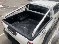 Тюнинг внедорожника Защитные дуги кузова Toyota Hilux 2021