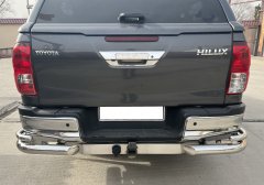 Тюнинг внедорожника Защита заднего бампера Toyota Hilux 2015