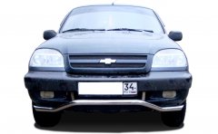 Тюнинг внедорожника Защита переднего бампера Chevrolet Niva 2002-2009