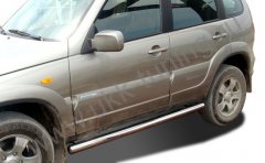 Тюнинг внедорожника Защита штатного порога труба Chevrolet Niva 2002-2009