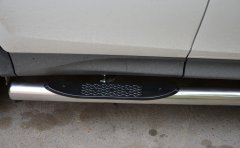 Тюнинг внедорожника Порог труба с проступью Toyota RAV4 2013