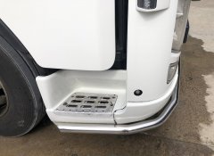 Тюнинг внедорожника Защита переднего бампера Volvo Седельный тягач FH 12XL