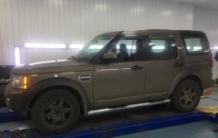 Тюнинг внедорожника Порог труба с проступью Land Rover Discovery IV